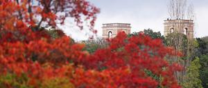 Vor dem Belvedere auf dem Pfingstberg wird am Sonntag musiziert - und die schöne Gartenanlage rund um das Ensemble ist bei jedem Wetter ein Ausflug wert.