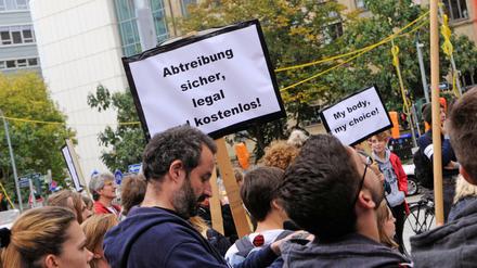 Der Safe Abortion Day macht auf die Hürden beim Schwangerschaftsabbruch aufmerksam.