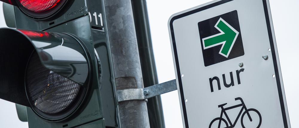 So sieht der Grüne Pfeil für Radfahrer aus.