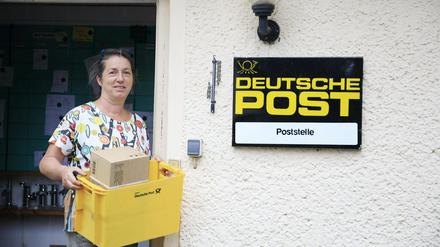Heidrun Bensch vor der Bornimer Post