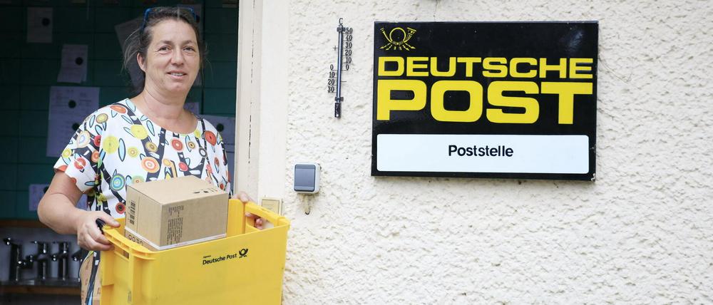 Heidrun Bensch vor der Bornimer Post