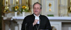 Christian Stäblein, Bischof der Evangelischen Kirche Berlin-Brandenburg-schlesische Oberlausitz, bei einem ökumenischen Gottesdienst zum Tag der Deutschen Einheit.