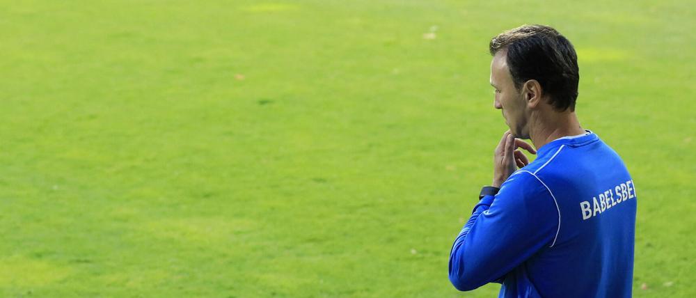 Babelsberg-Trainer Predrag Uzelac kassierte am Freitagabend mit seinem Team eine verdiente Niederlage (Archivfoto).