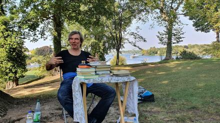 Micha Wildenhain bei einer Veranstaltung im Park Babelsberg.