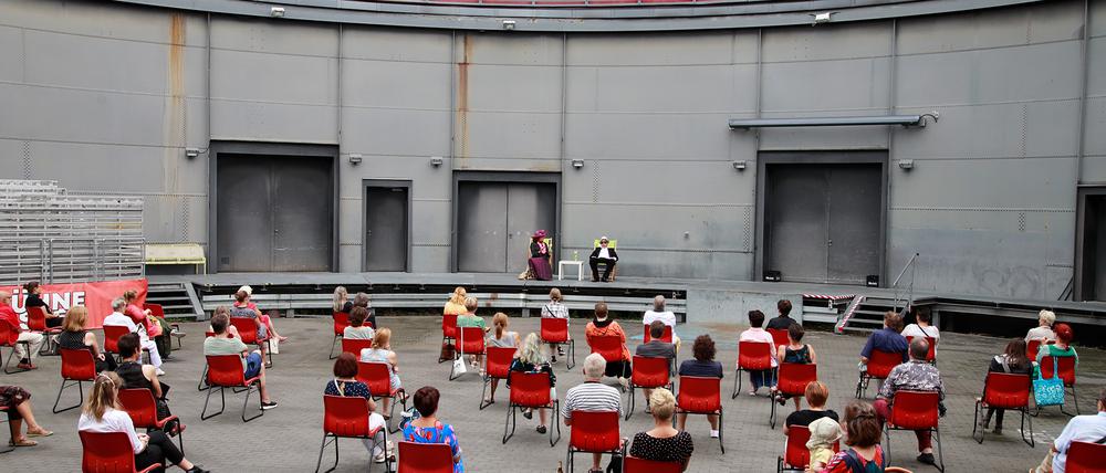 Theater und Konzertsäle haben sich, wie hier das Hans Otto Theater, auf die Bedingungen in der Pandemie eingestellt.