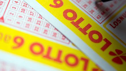 Der Lotto-Gewinner plant nun eine Wohnmobilreise mit seiner Frau.