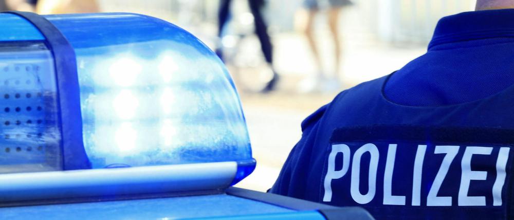 Die Polizei sucht nach Brandstiftern.
