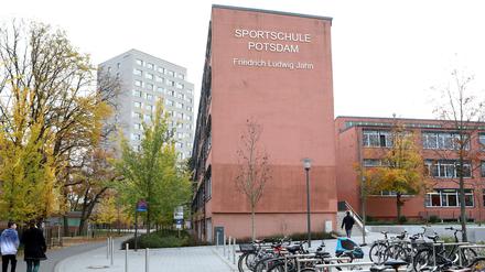 Die Sportschule am Luftschiffhafen.