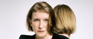 Schauspielerin Dagmar Manzel liest aus einem Buch der Leipziger Journalistin und Autorin Kathrin Aehnlich.