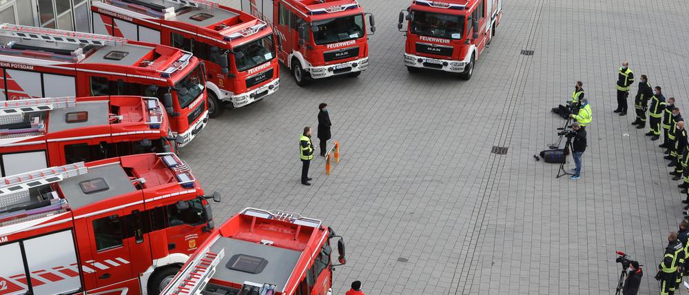 Sieben neue Löschfahrzeuge für sieben Ortswehren wurden am Samstag übergeben.