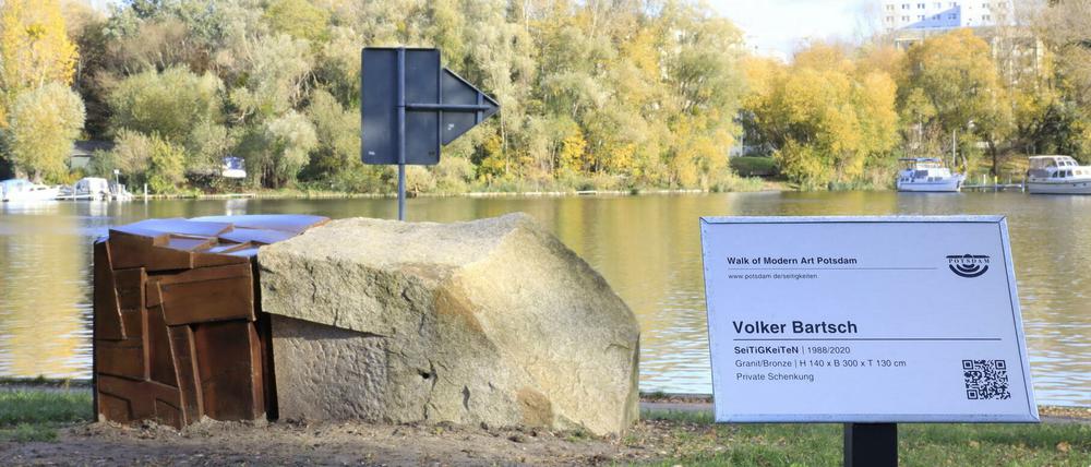 Die Skultur "Seitigkeiten" auf dem Walk of Modern Art.