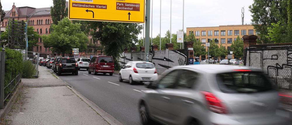 Mehr als 20.000 Autos fahren täglich über die Behlertstraße.