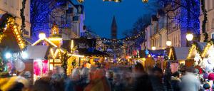 Solch ein Bild wird es in diesem Jahr nicht geben. Der Weihnachtsmarkt in der Potsdamer Innenstadt wurde abgesagt.
