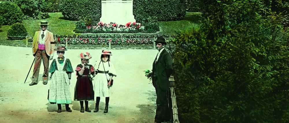 Historische Aufnahme von Schloss Sanssouci. 