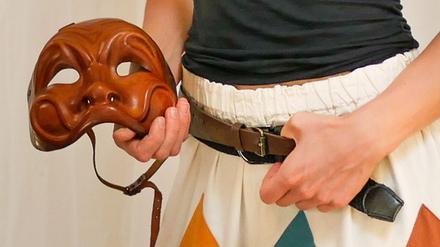 Unterstützer gesucht. Die neue Theatergruppe Teatro dell' Potsdam sucht Geld für Theatermasken.