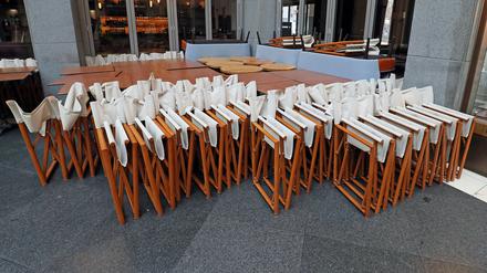 Geschlossene Gastronomie, wie hier in der Wilhelmgalerie am Platz der Einheit in der Potsdamer Innenstadt.