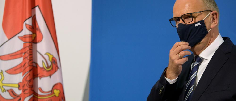 Dietmar Woidke, seit 2013 Ministerpräsident von Brandenburg und SPD-Chef, jetzt machte er unzulässig Wahlkampf für einen Parteifreund.  