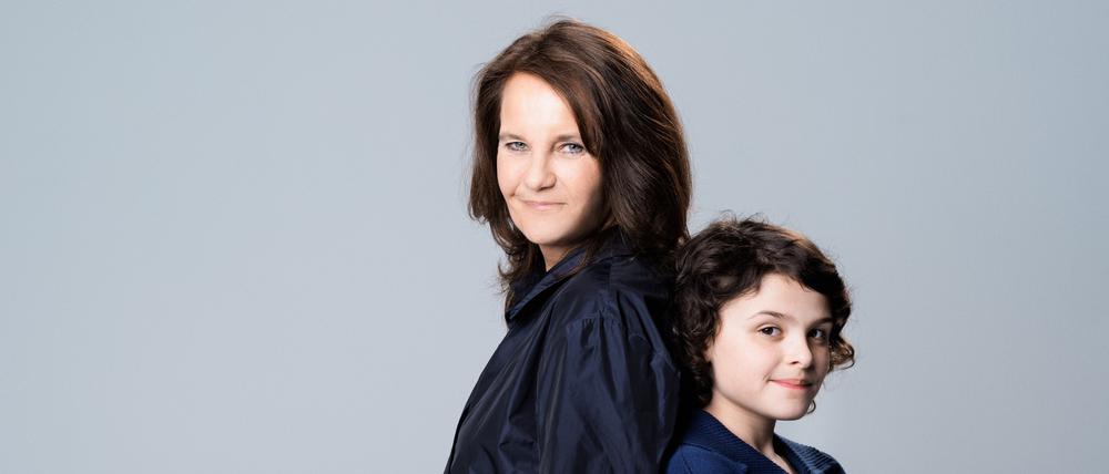 Clio-Gewinnerin Caroline Link und Riva Krymalowski, Hauptdarstellerin in "Als Hitler das rosa Kaninchen stahl".