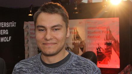 Chris Miera Regisseur ("Ein Weg") studierte an der Filmuniversität Babelsberg.