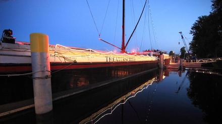 Ins Theaterschiff Potsdam ist eingebrochen worden.