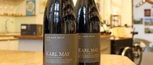 Die Weinhandlung In Vino empfiehlt als Geschenk für Weinliebhaber und zum Festessen eine Cuvée aus Rheinhessen.