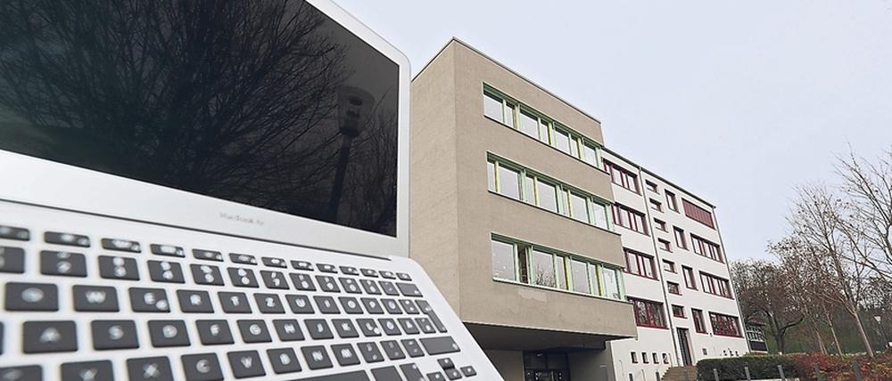 Computer-Verleih verboten: Die Ludwig-Renn-Grundschule in Eiche.