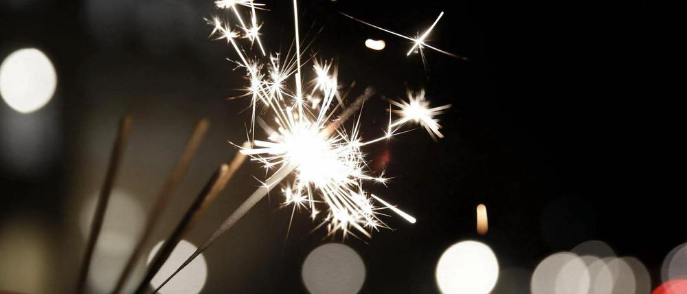 Böllerverbot im ganzen Stadtgebiet in Potsdam. Ausgenommen von dem Verbot sind Feuerwerke der Kategorie F1, dazu gehören beispielweise Wunderkerzen, Tischfeuerwerke und sogenannte Knallerbsen.