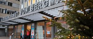 Das Klinikum "Ernst von Bergmann" am Sonntag