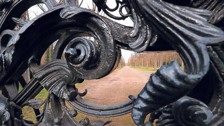Saniert. Blick durch das Posttor an der Geschwister-Scholl-Straße.