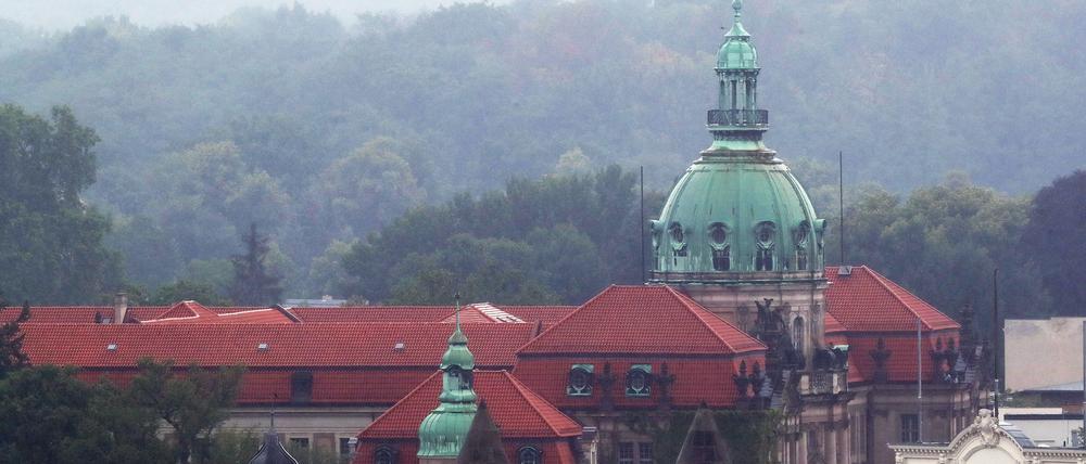 Blick auf das Rathaus in der Friedrich-Ebert-Straße. 