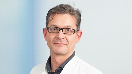 Prof. Dr. med. habil. Henry Ptok hat die Leitung des Departments für Koloproktologie am Ernst-von-Bergmann-Klinikum in Potsdam übernommen.