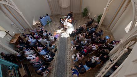 89 Paare ließen sich 2020 in der Kirche am Neuendorfer Anger trauen (Archivbild).