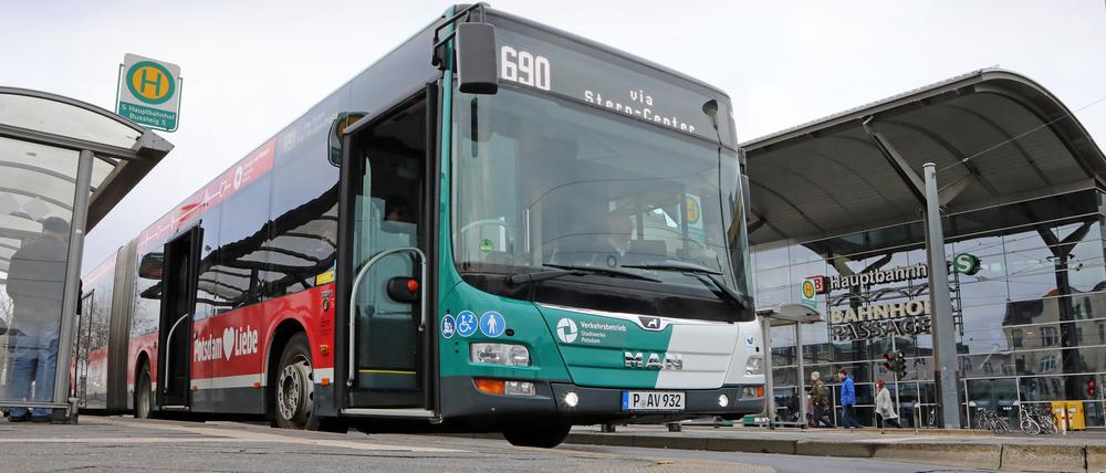 ViP Bus am Potsdamer Hauptbahnhof.