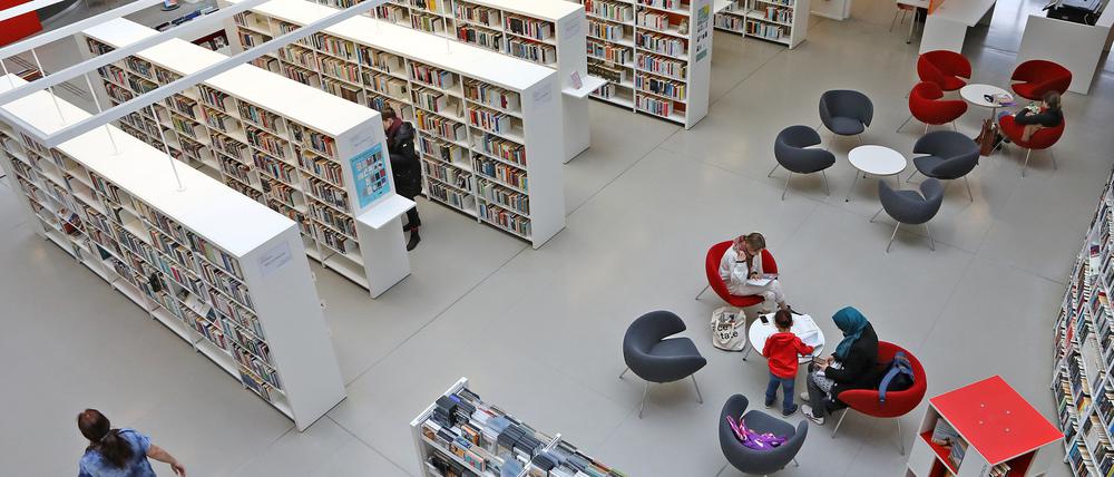 Die Stadt- und Landesbibliothek war nur einen Teil des Jahres für Publikum geöffnet.
