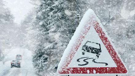 Die Wettermodelle berechnen sehr große Neuschneemengen. Auch im Flachland sind örtlich 20 bis 40 Zentimeter Schnee denkbar.