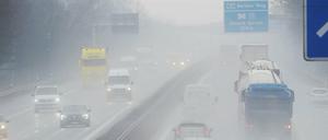Auf Brandenburgs Straßen herrschen vielerorts widrige Bedingungen (Archivfoto).