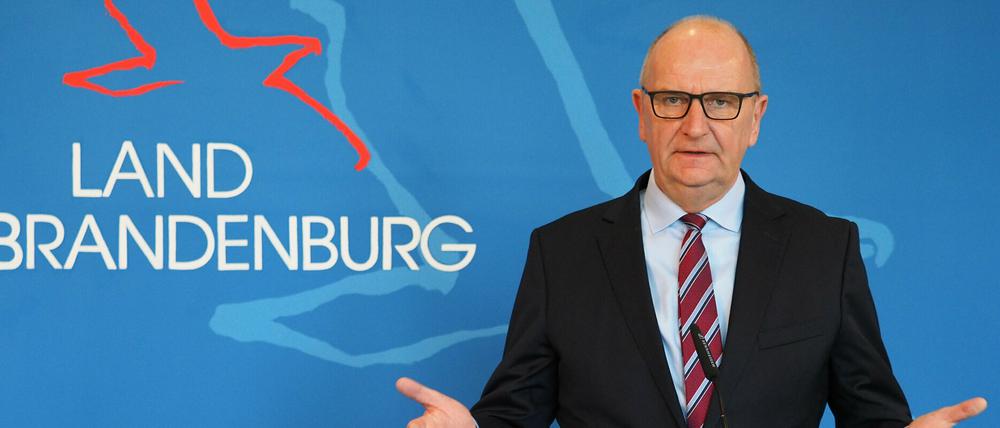 Dietmar Woidke (SPD), Ministerpräsident von Brandenburg, während der Pressekonferenz zu den "Perspektiven zur Bewältigung der Corona-Pandemie für Brandenburg" am 23. Februar 2021.