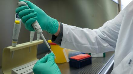 PCR-Test für die Analyse auf Mutationen des Coronavirus (Symbolbild)