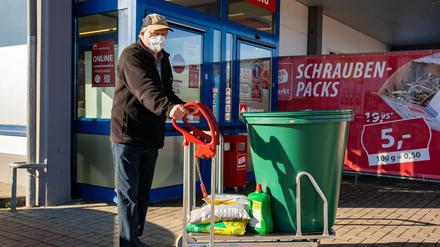 In Bayern schon erlaubt, ab heute auch in Brandenburg wieder möglich: Einkauf für jedermann in Baumärkten.