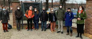 Corona-Gedenken am Bassinplatz Potsdam vor der Kirche St. Peter und Paul.
