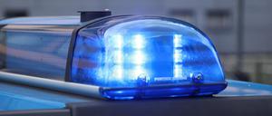 Die Polizei konnte den Mann nicht mehr fassen und sucht nach Zeugen.