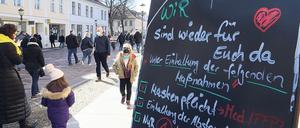 Der erste Tag der Lockerungen im Einzelhandel sorgte wohl auch wegen des sonnigen Wetters für eine volle Innenstadt. 