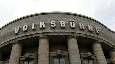 Außenansicht der Berliner Volksbühne. Interimsintendant Klaus Dörr musste nach Vorwürfen des Machtmissbrauchs gehen. 