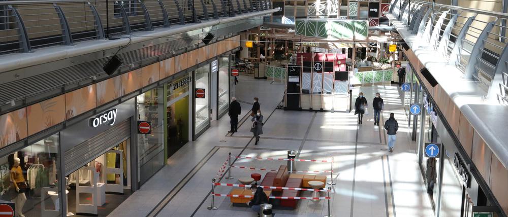Manchen Händlern im Stern-Center ist der Aufwand der Testpflicht zu hoch - sie lassen ihre Läden zu. 
