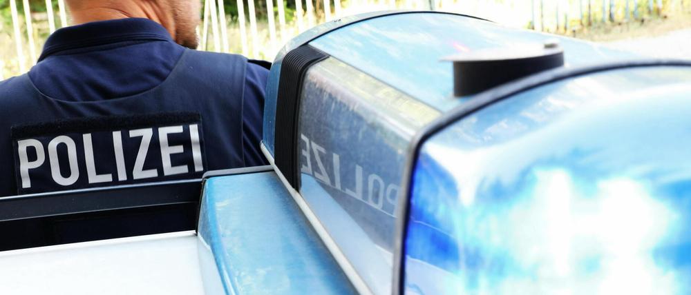Zu einem Raub fuhr die Polizei an den Stern.