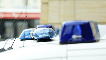 Stark betrunken war am Freitagabend ein Autofahrer in Potsdam unterwegs.