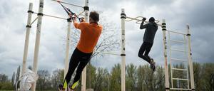 Sport im Freien zu zweit ist erlaubt, in die Halle dürfen nur Profisportler. 