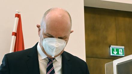 Ministerpräsident Dietmar Woidke (SPD) im Untersuchungsausschusses zur Corona-Politik im Landtag.