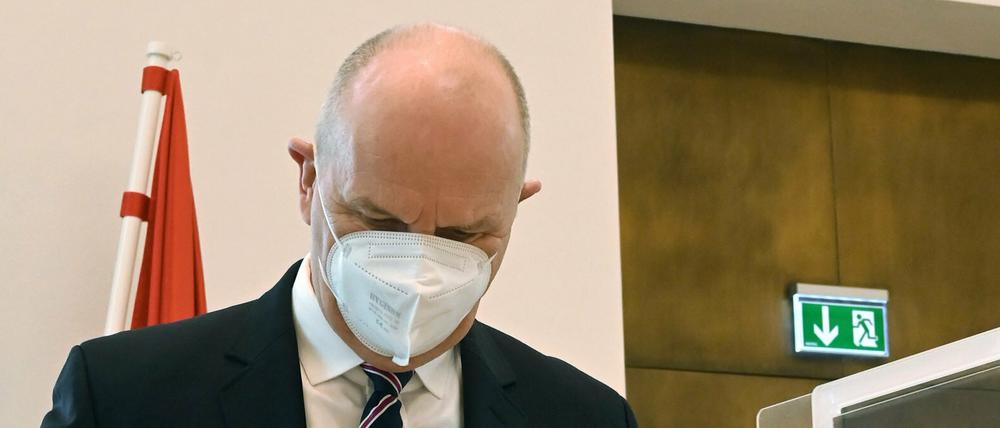 Ministerpräsident Dietmar Woidke (SPD) im Untersuchungsausschusses zur Corona-Politik im Landtag.