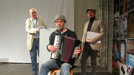 Erstmals digital. Das Poetenpack Potsdam zeigt Enzensbergers „Über die Verfinsterung der Geschichte“ als musikalische Lesung.